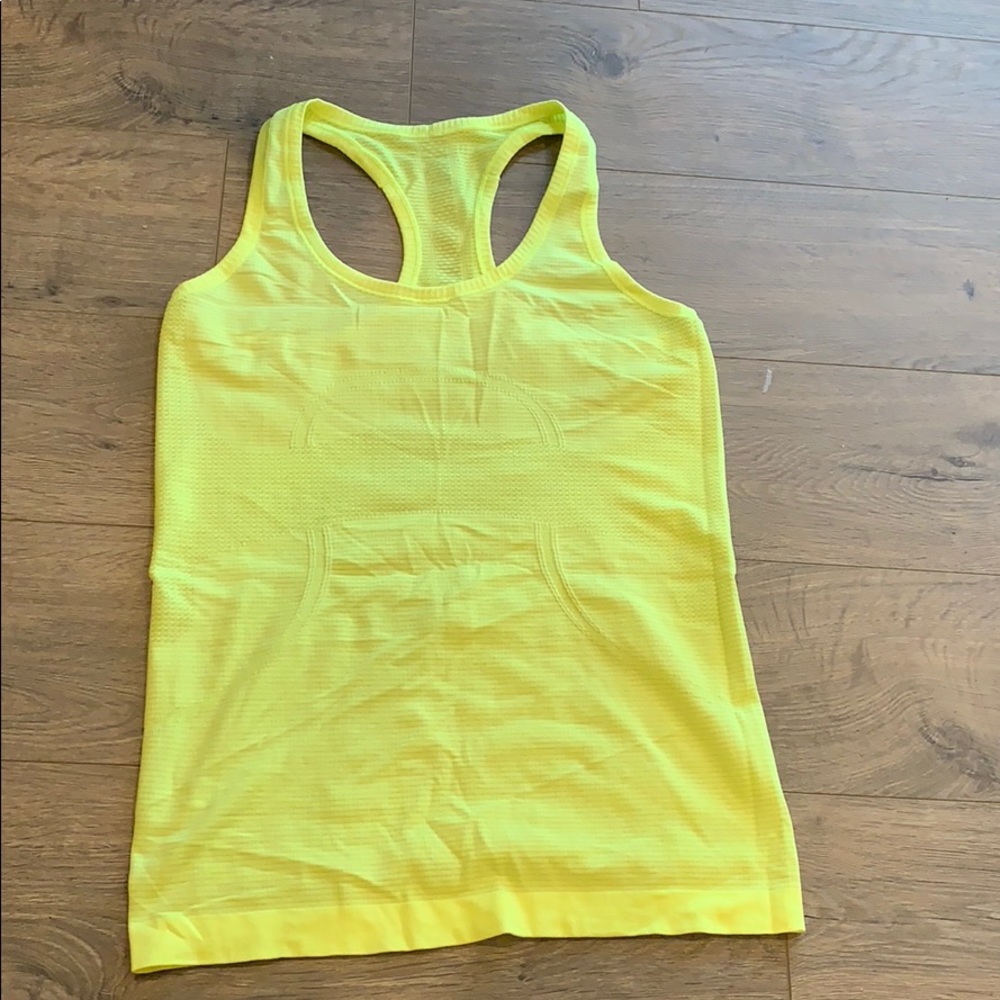 Lululemon tank